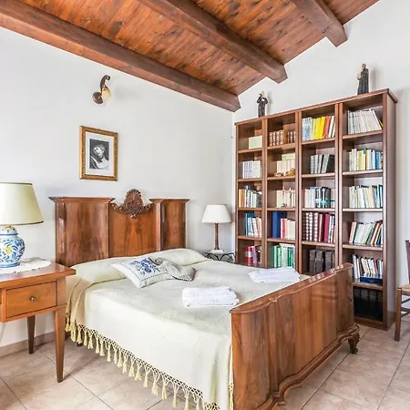 Casa Olivella Holiday home Cannizzara